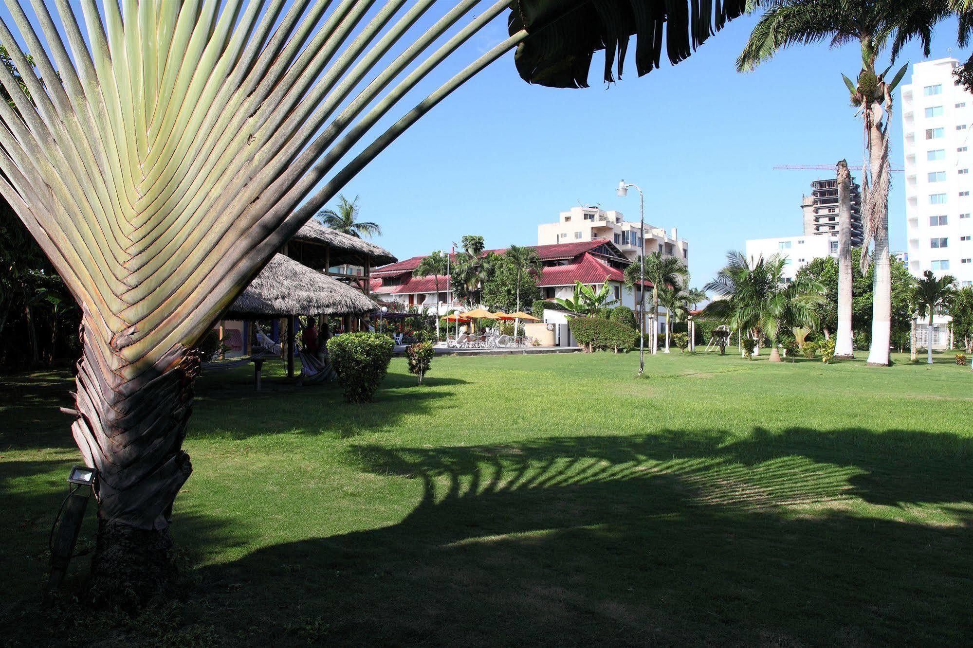 Hotel Puerto Ballesta Tonsupa Exterior foto
